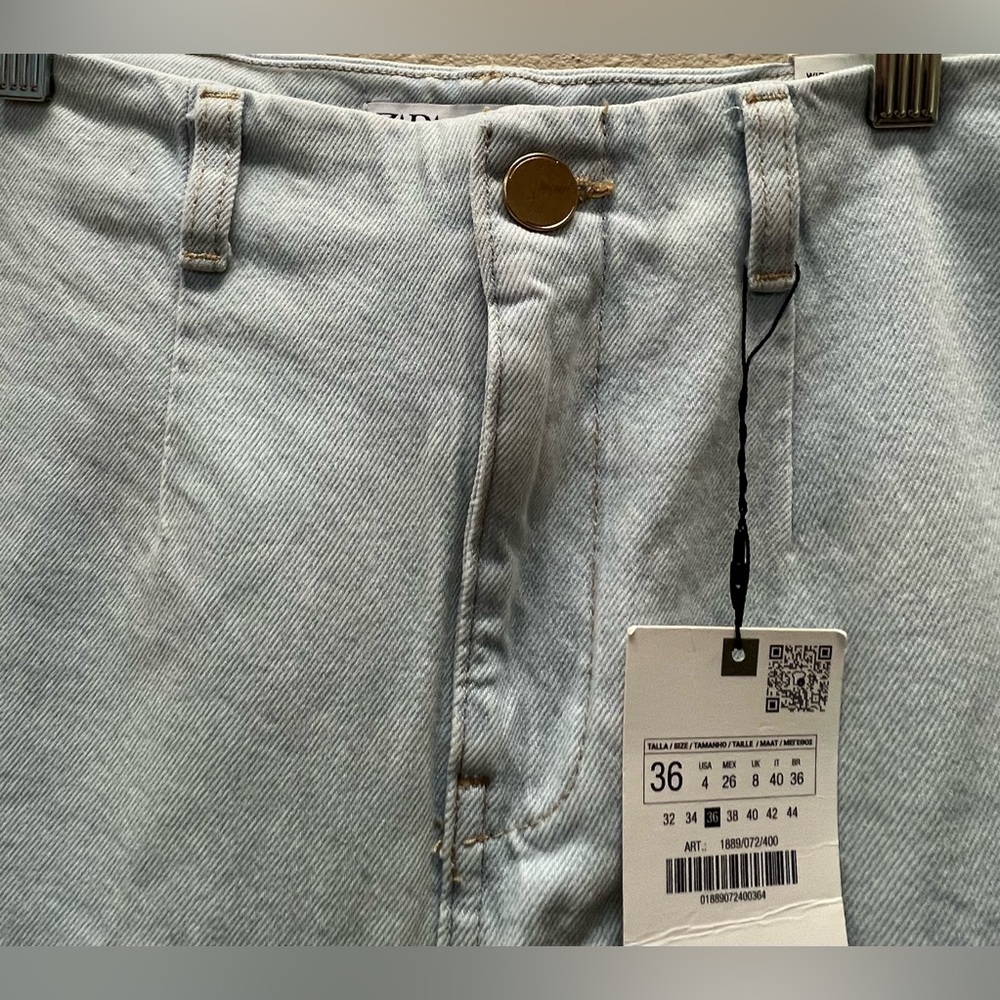 Zara New with Tags Size 4 - Wide Leg Cropped Light Blue Women's Jeans - Picture 3 of 12